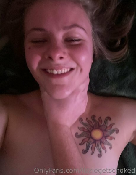 lizziegetschoked hd nette fotos