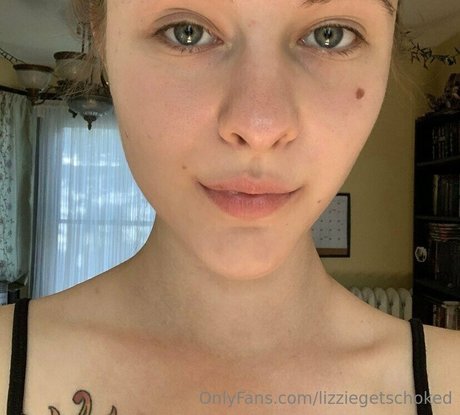 lizziegetschoked akt pornostar foto