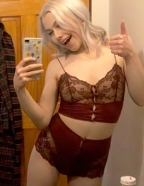 Phoebe Bridgers erwachsene galerien