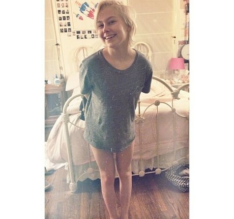 Phoebe Bridgers xxx sex bild