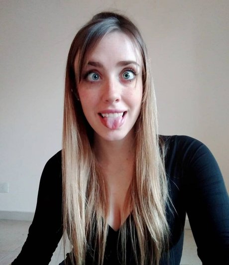 Magui Ansuz sexy porno galerie