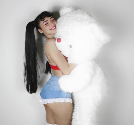 Ashleyrqe schauspielerin nackt bilder