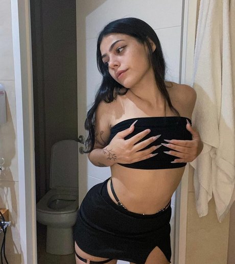 Milica yb hübsche xxx galerie