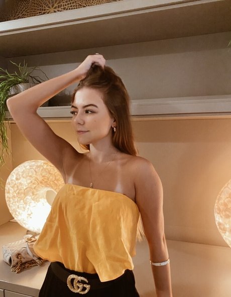 Nicole Loures hd nette bilder