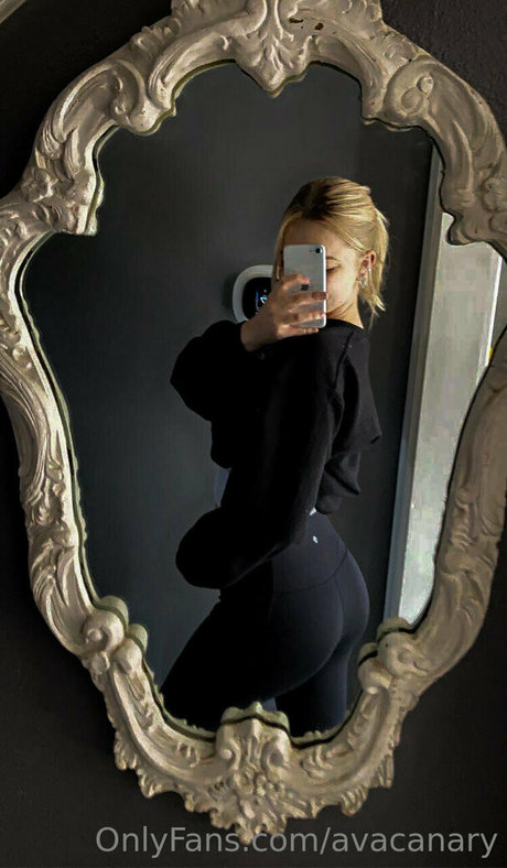 avacanary nacktheit beste foto