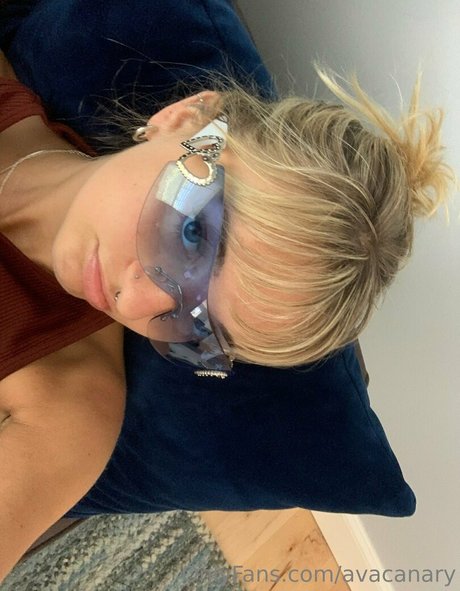 avacanary nacktheit schöne galerien