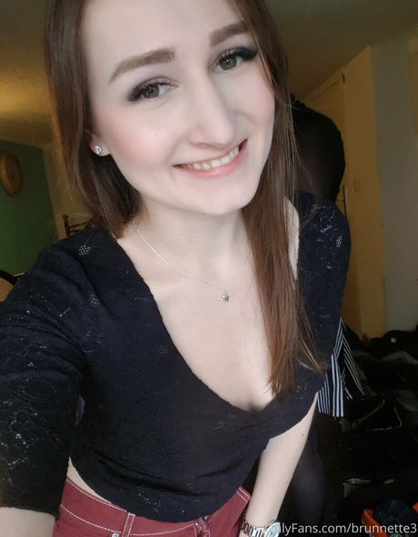 brunnette3 exklusive pornostar bild