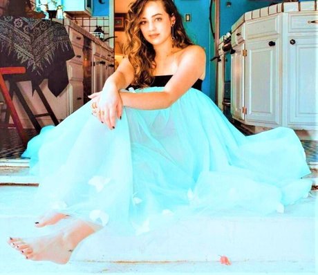 Mary Mouser freie schöne foto