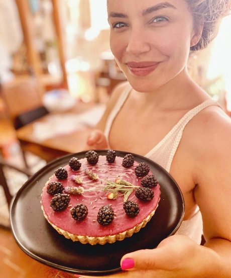 Juliana Harkavy top sex bild