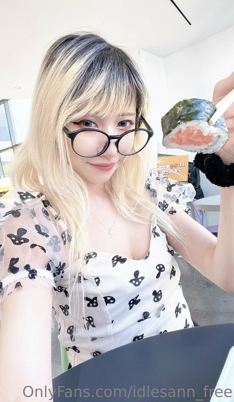 idlesann free xxx nackt archiv