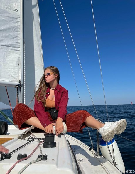 rocket bb top nacktheit fotos