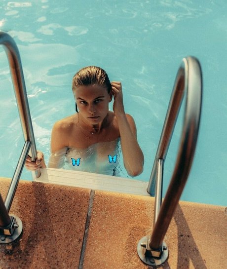 Lieke Van Der Hoorn nacktheit schöne galerien