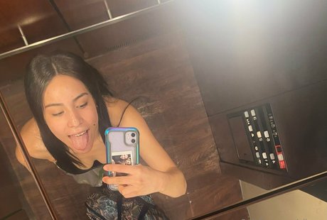 ella rey nackt top archiv