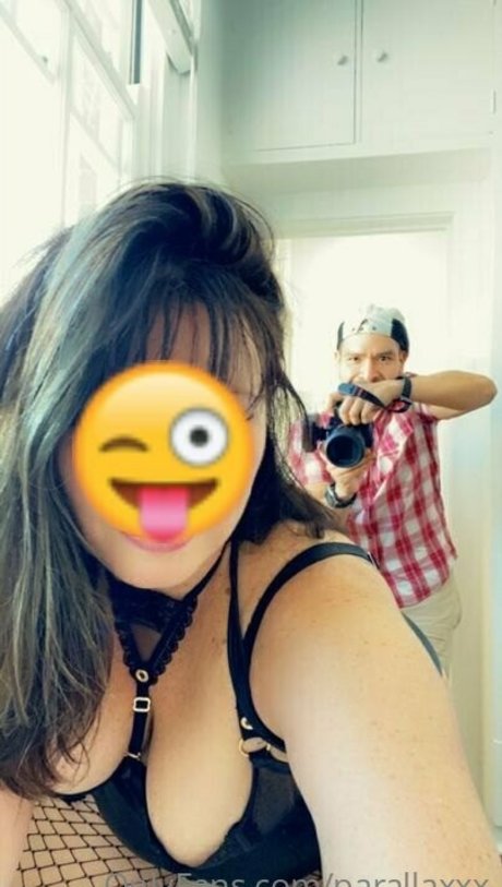 parallaxxx nackt hübsche foto