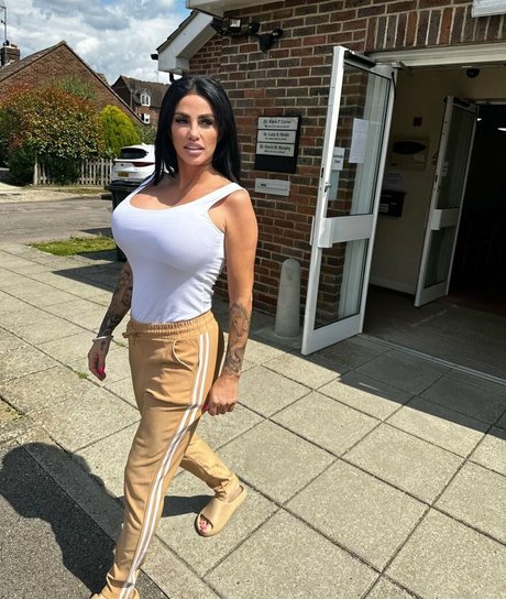 Katie Price exklusive nacktheit foto