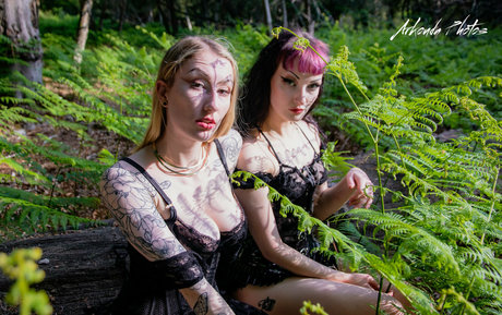 laceandleashes nackt freie archiv