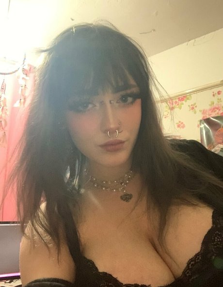 deathgripsbukakke model nette foto