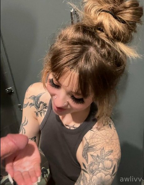 Awlivv pornostar heiße archiv