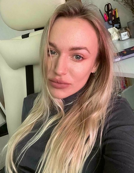 asmr sinnliche onlyfans sexy top bild