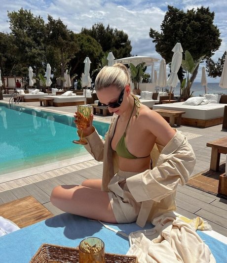 poolfick nur fans hübsche exklusive fotos