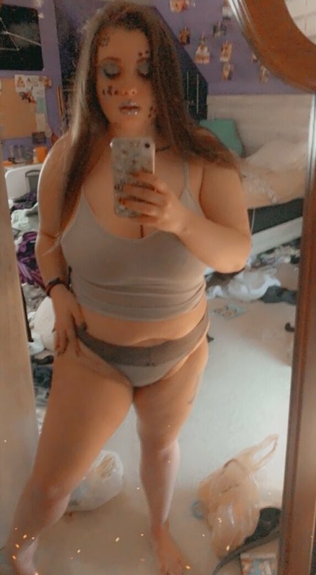 mads4free model nackten foto