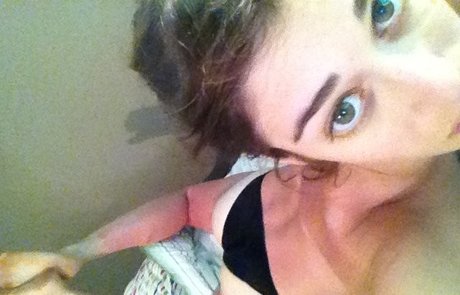 Lizzy Caplan sexy porno foto