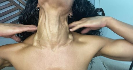 gothic-mädchen-onlyfans nackt sexy fotos