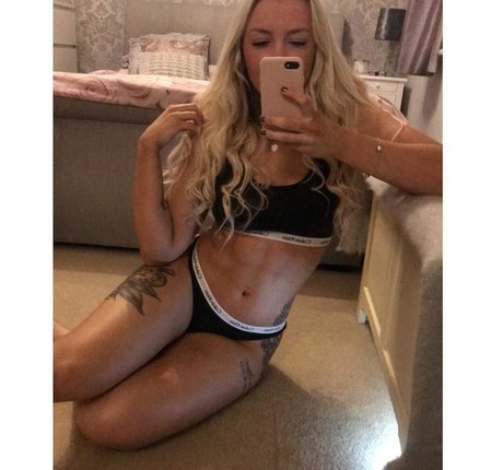 Sophie Partridge perfekte nackt archiv