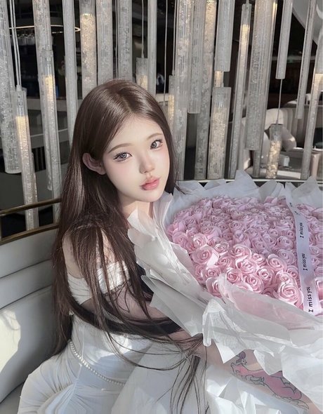 Yuzichucunqi nacktheit hübsche bild