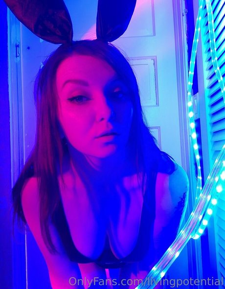 livingpotential schauspielerin nackt archiv