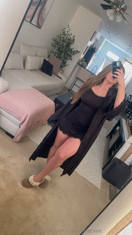 Itssammieraee nacktheit perfekte foto