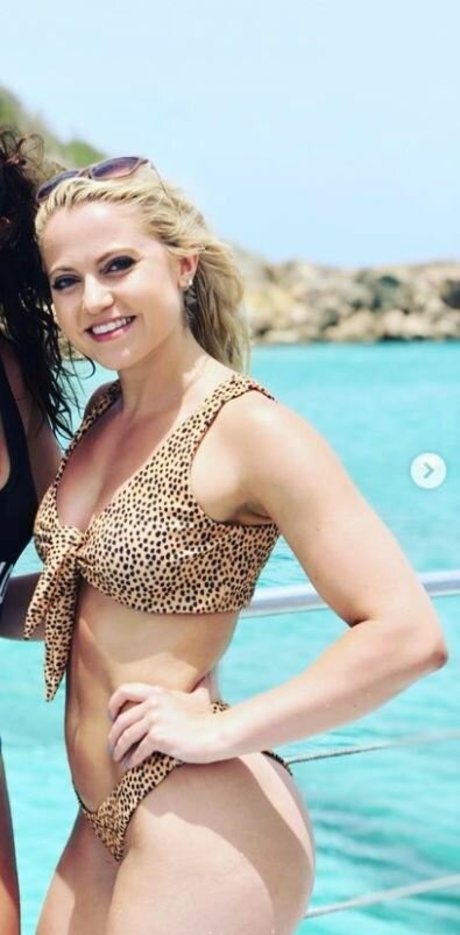 Bee Pruzinsky schöne heiße bild