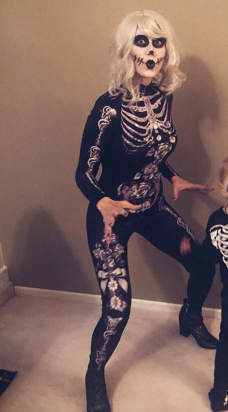 Jewel Staite top hd bilder