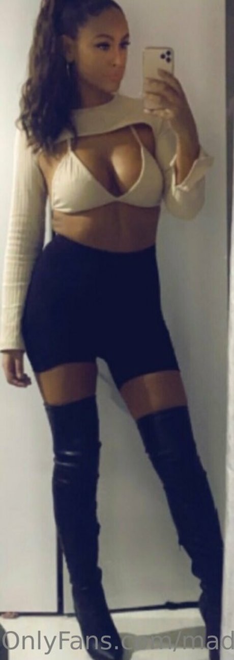 madamedakota exklusive kunst bild