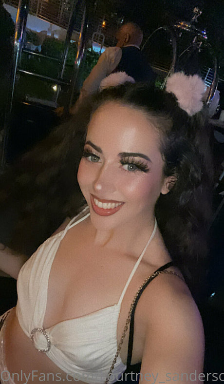 Courtney Sanderson perfekte sexy galerie