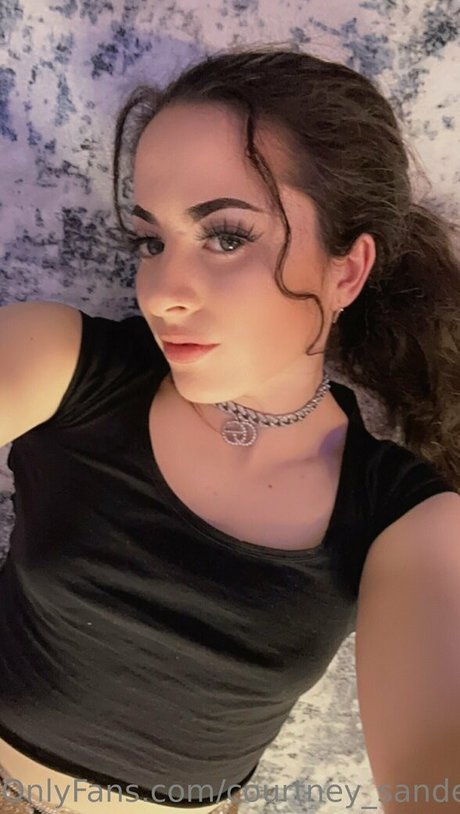 Courtney Sanderson porno nackte galerien