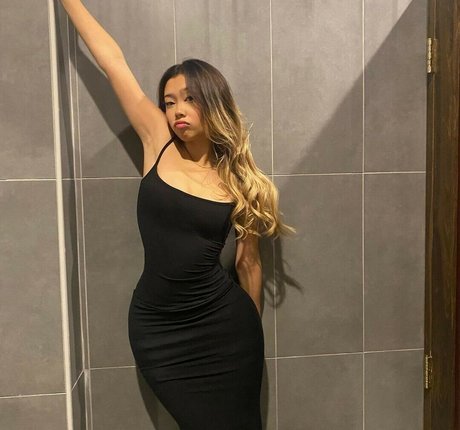 Ivy Erino hd exklusive foto