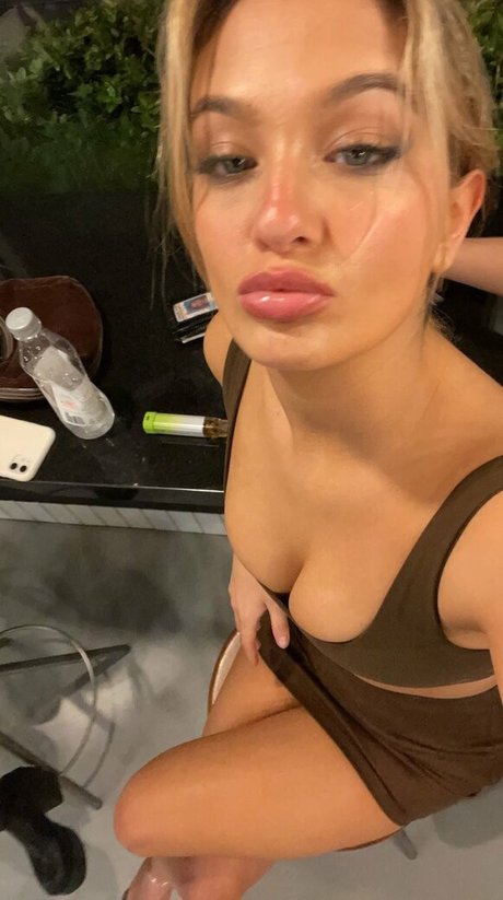 Claudia Conway hübsche nacktheit archiv