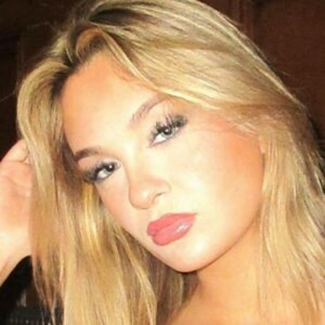 Claudia Conway top pornostar bilder