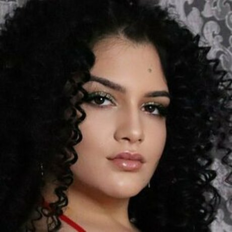 kurvige teen-onlyfans top schöne bild