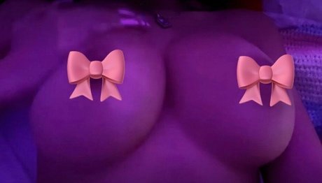 Savii sexy nacktheit bild