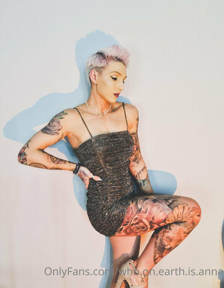 who on earth is anna heiße sexy bilder