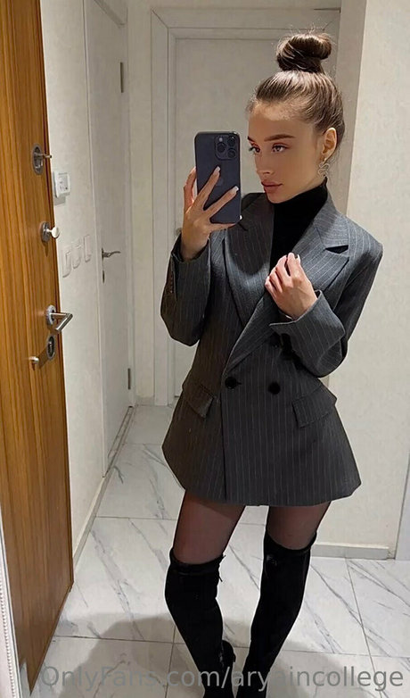 aryaincollege heiße sexy bild