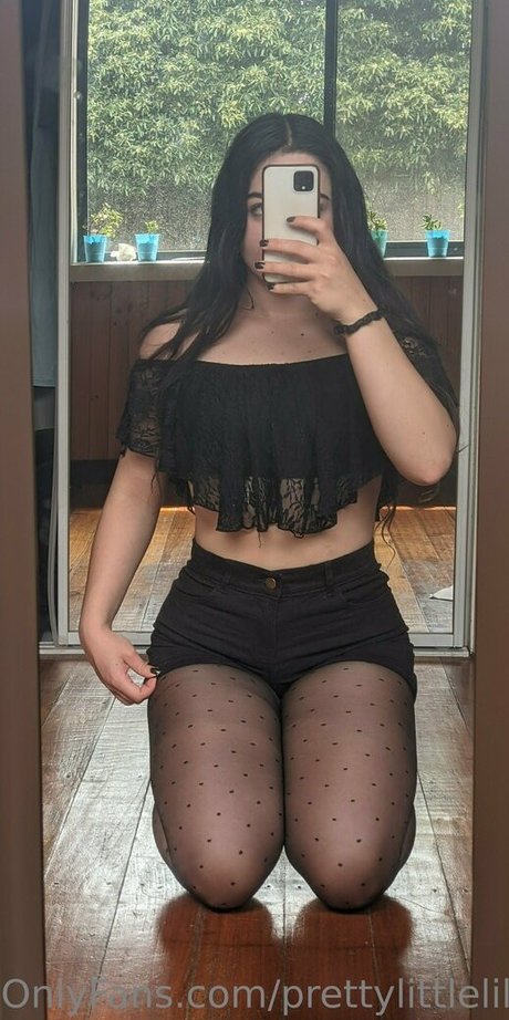 prettylittlelily48 erotische exklusive foto