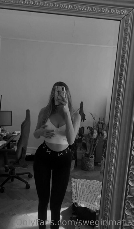 swegirlmafia nackt sexy galerie