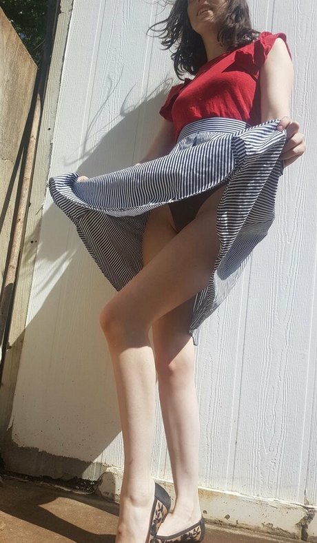 LylacDoll schöne nackt galerie