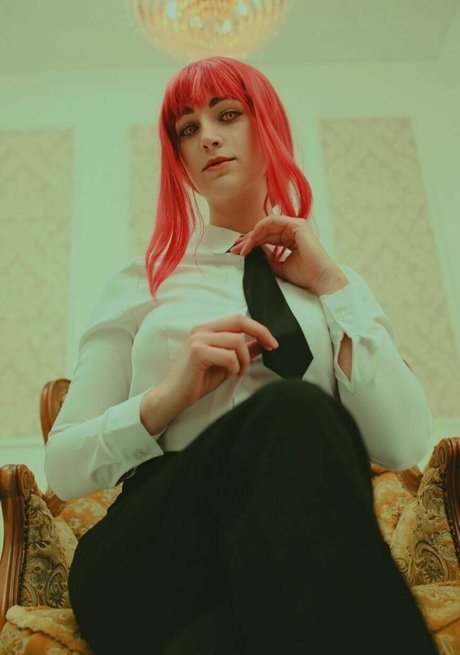 milashiroki hübsche erwachsene foto