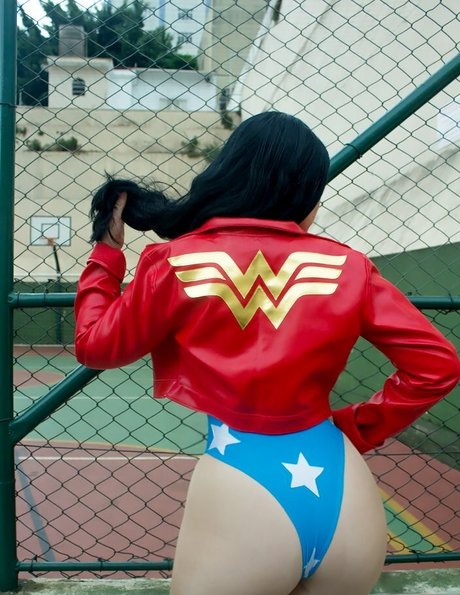 Kahsanoni hd nacktheit foto