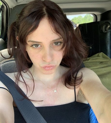 Mica Tenenbaum perfekte akt fotos