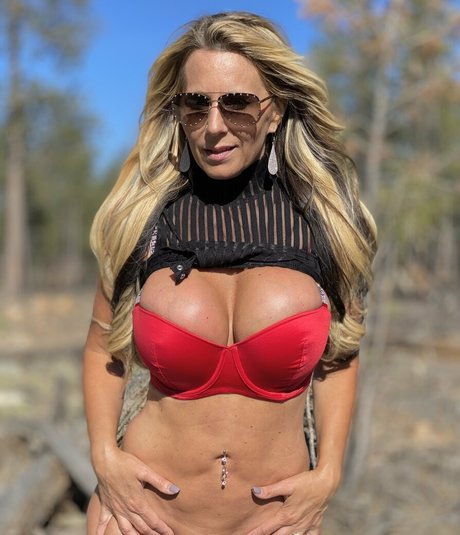 ainsleedivine nackte fotos